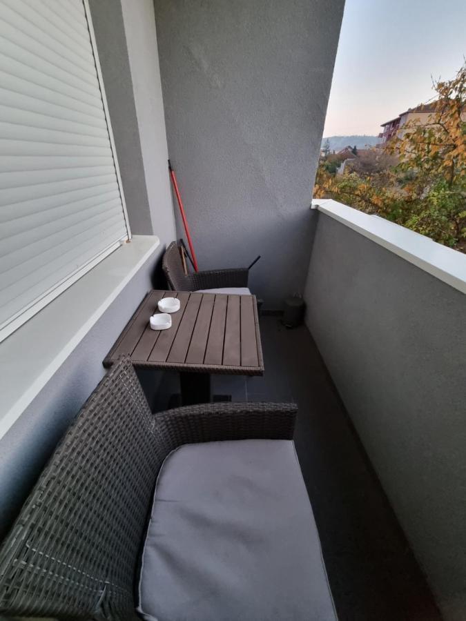 Apartment Silver 1